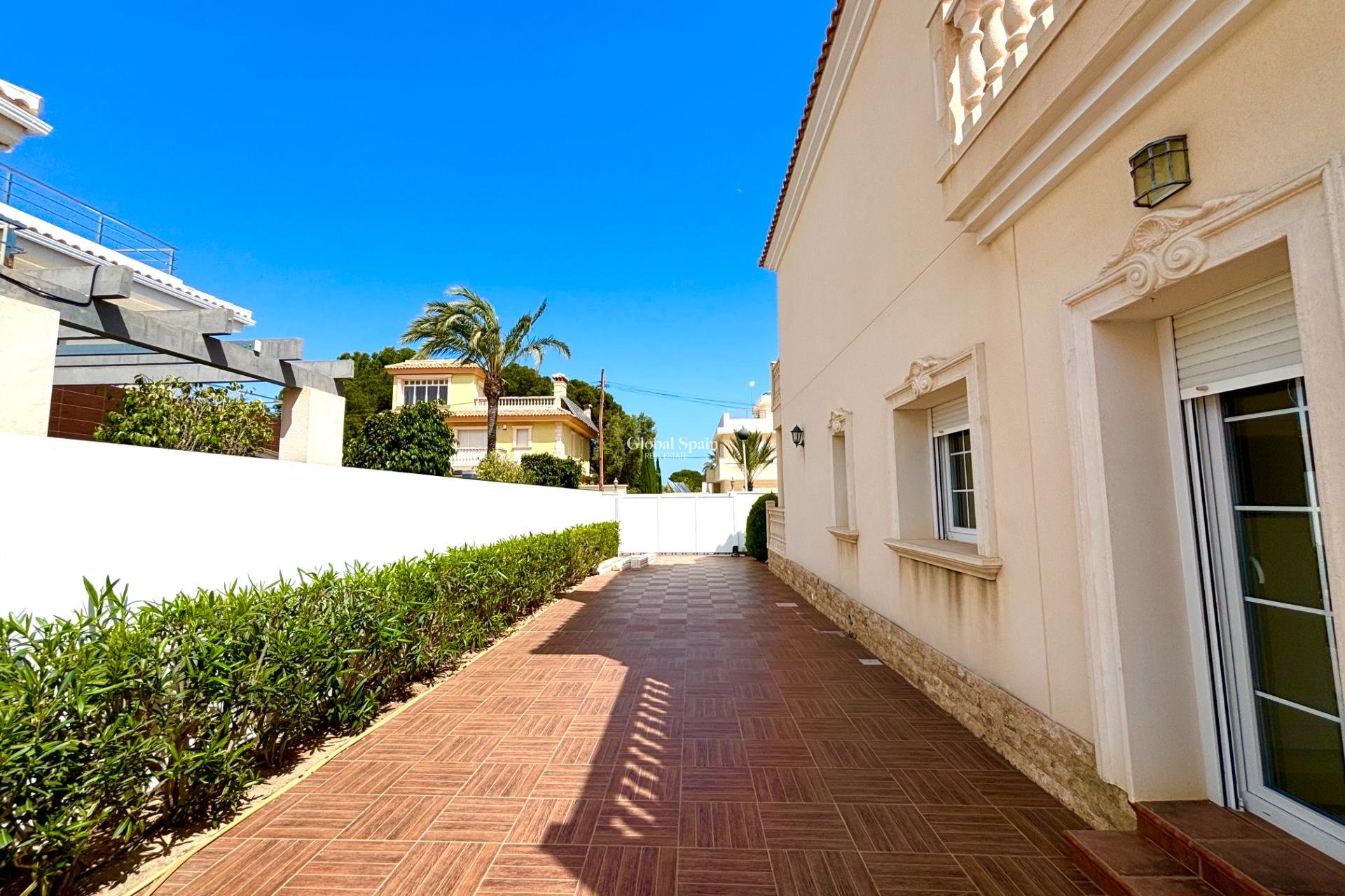 Wederverkoop - VILLA -
CABO ROIG - Costa Blanca