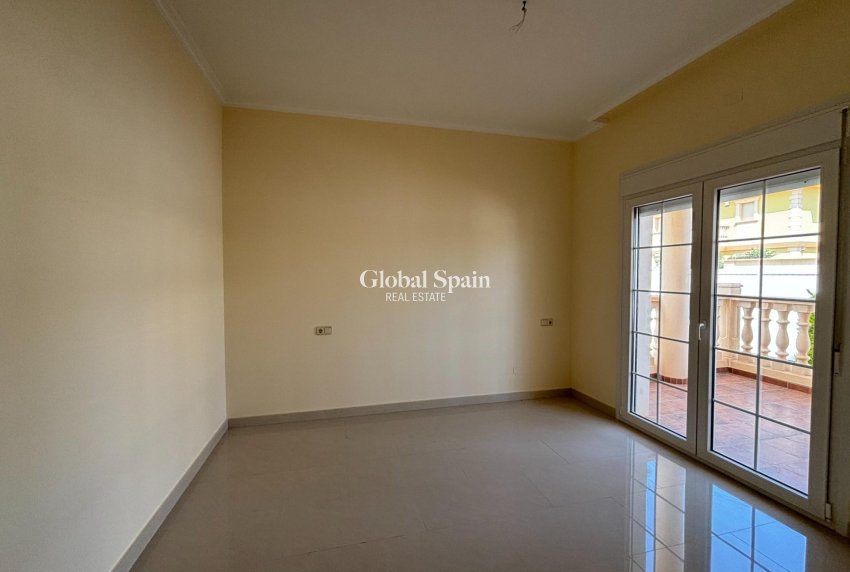 Wederverkoop - VILLA -
CABO ROIG - Costa Blanca