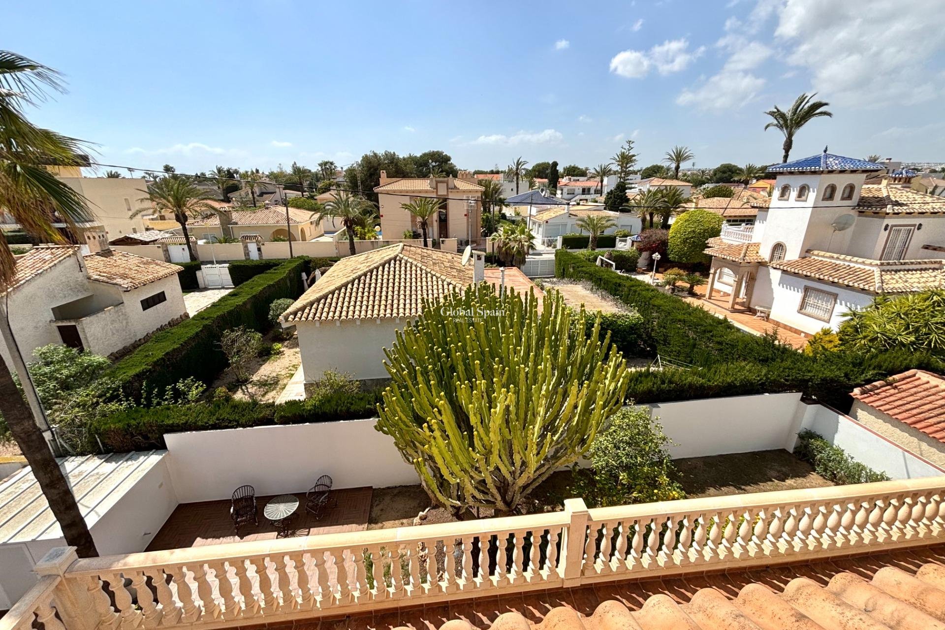 Wederverkoop - VILLA -
CABO ROIG - Costa Blanca