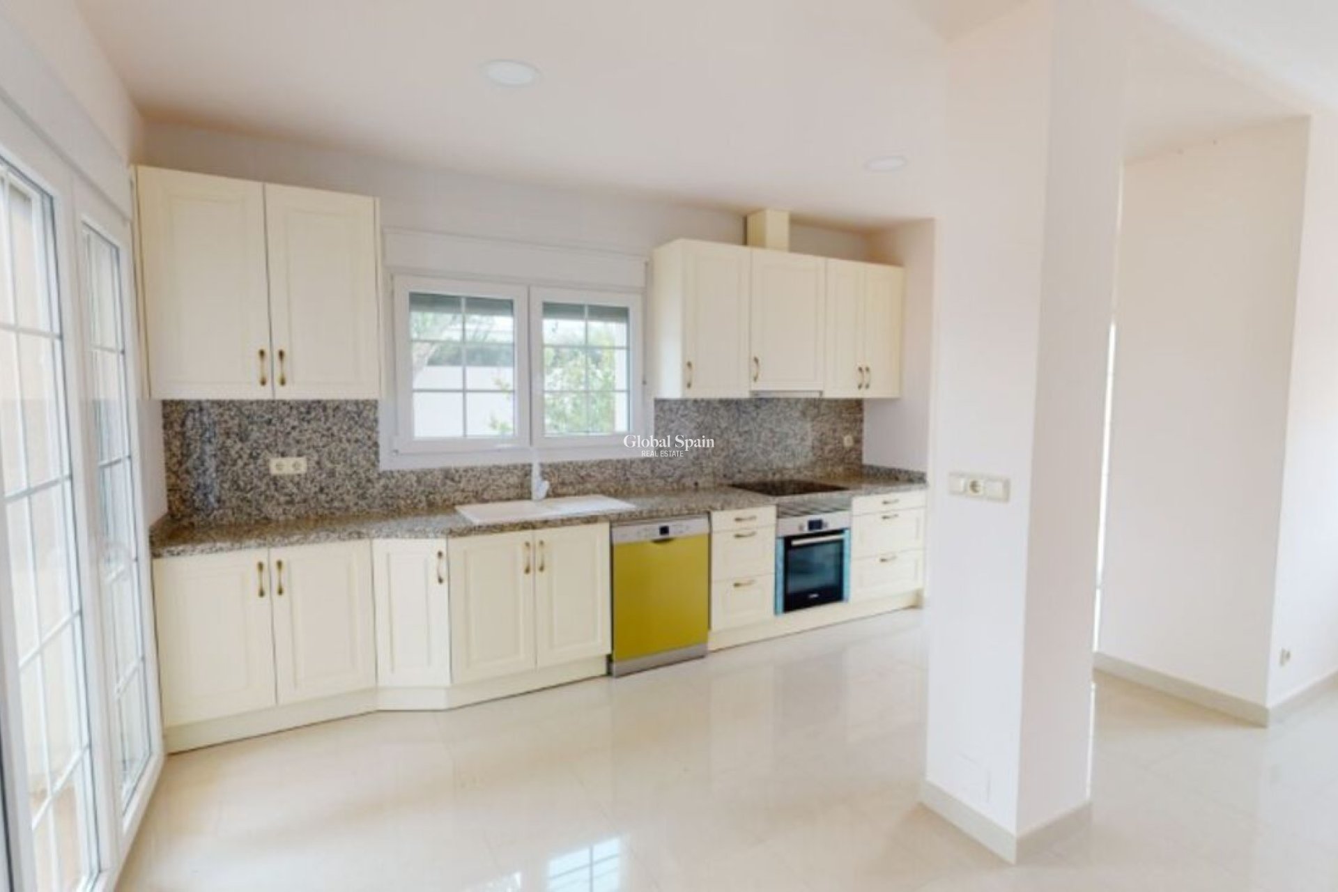 Wederverkoop - VILLA -
CABO ROIG - Costa Blanca