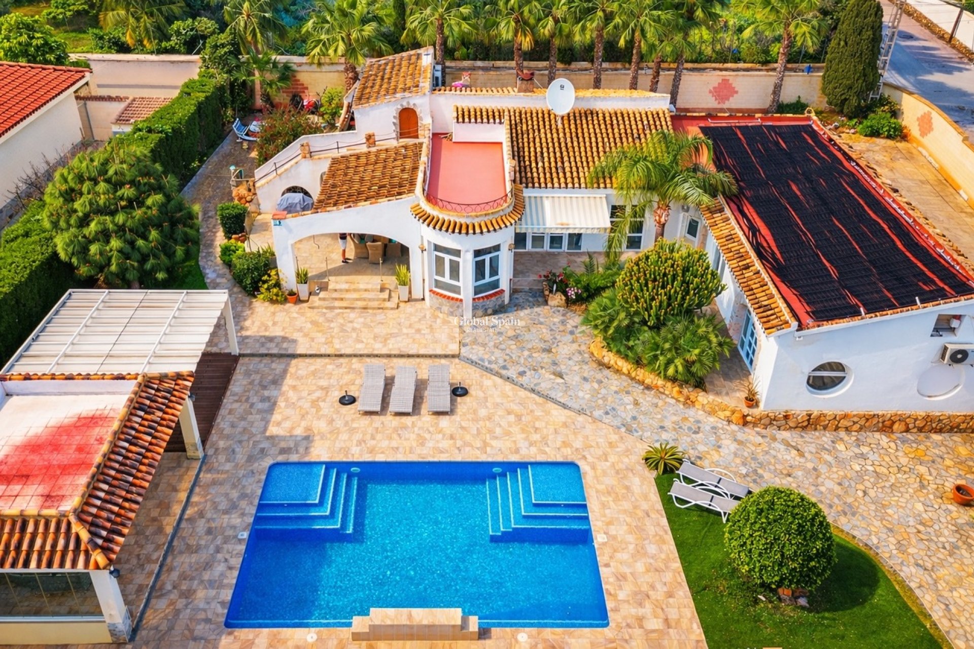 Wederverkoop - VILLA -
CABO ROIG - Costa Blanca