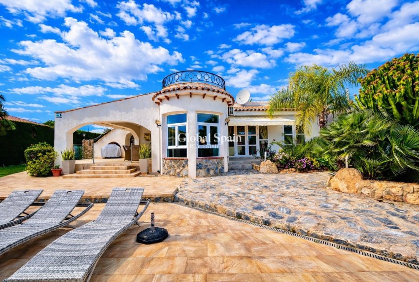 Wederverkoop - VILLA -
CABO ROIG - Costa Blanca