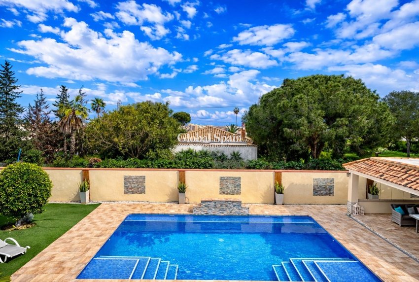 Wederverkoop - VILLA -
CABO ROIG - Costa Blanca