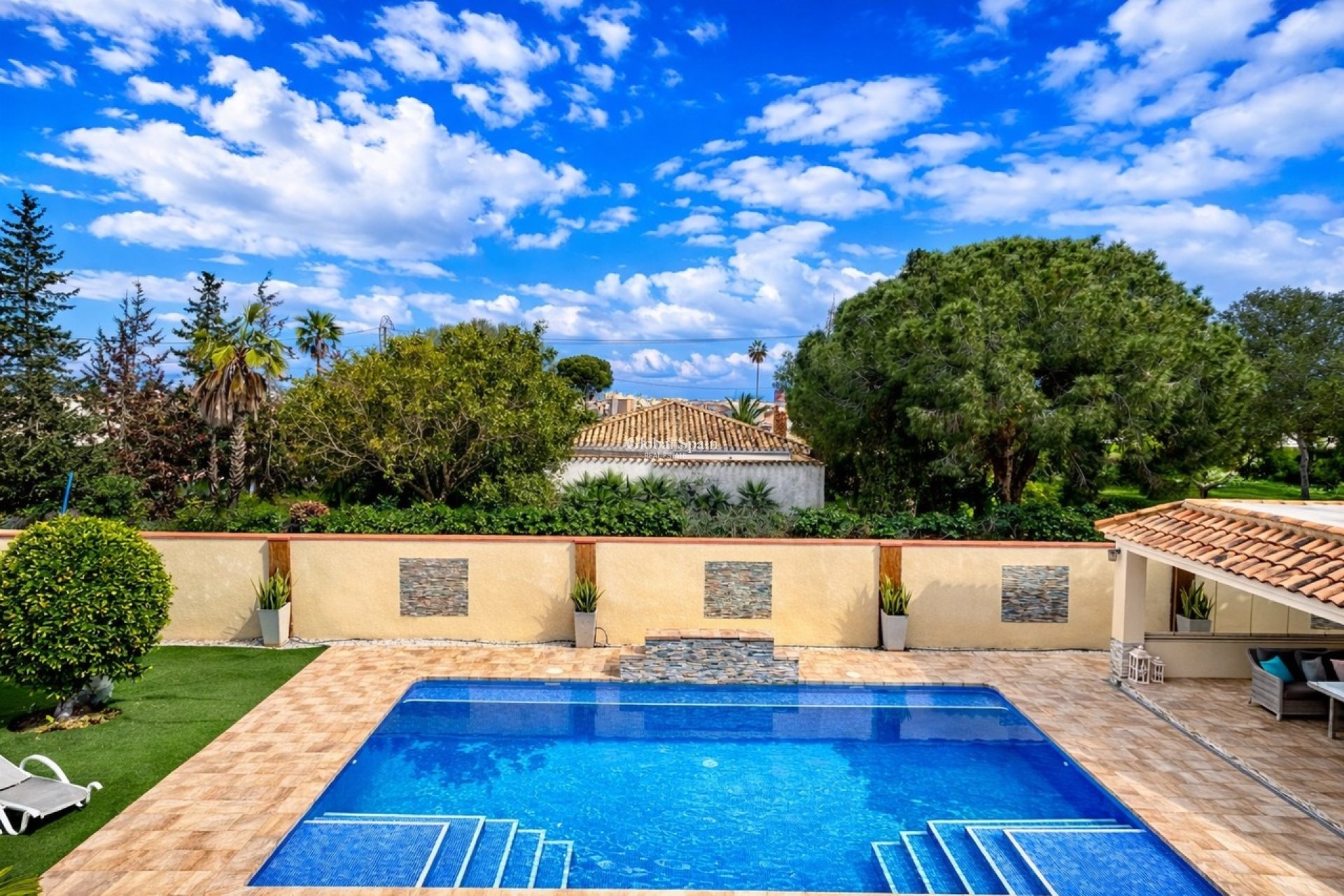 Wederverkoop - VILLA -
CABO ROIG - Costa Blanca