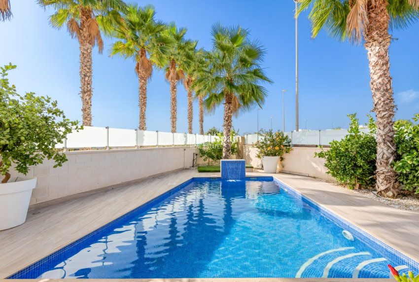 Wederverkoop - VILLA -
CABO ROIG - Costa Blanca