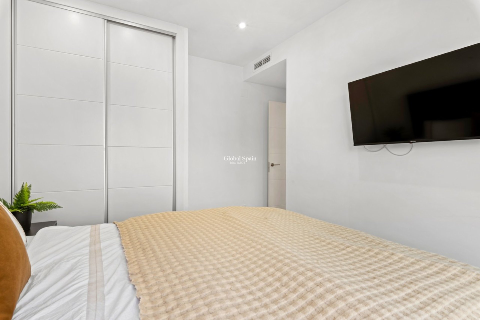 Wederverkoop - VILLA -
CABO ROIG - Costa Blanca