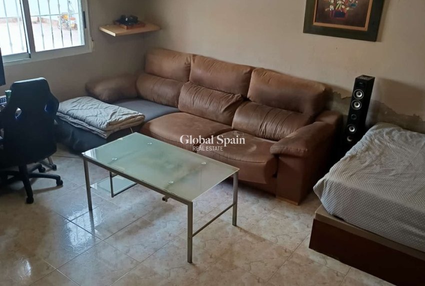 Wederverkoop - VILLA -
CABO ROIG - Costa Blanca