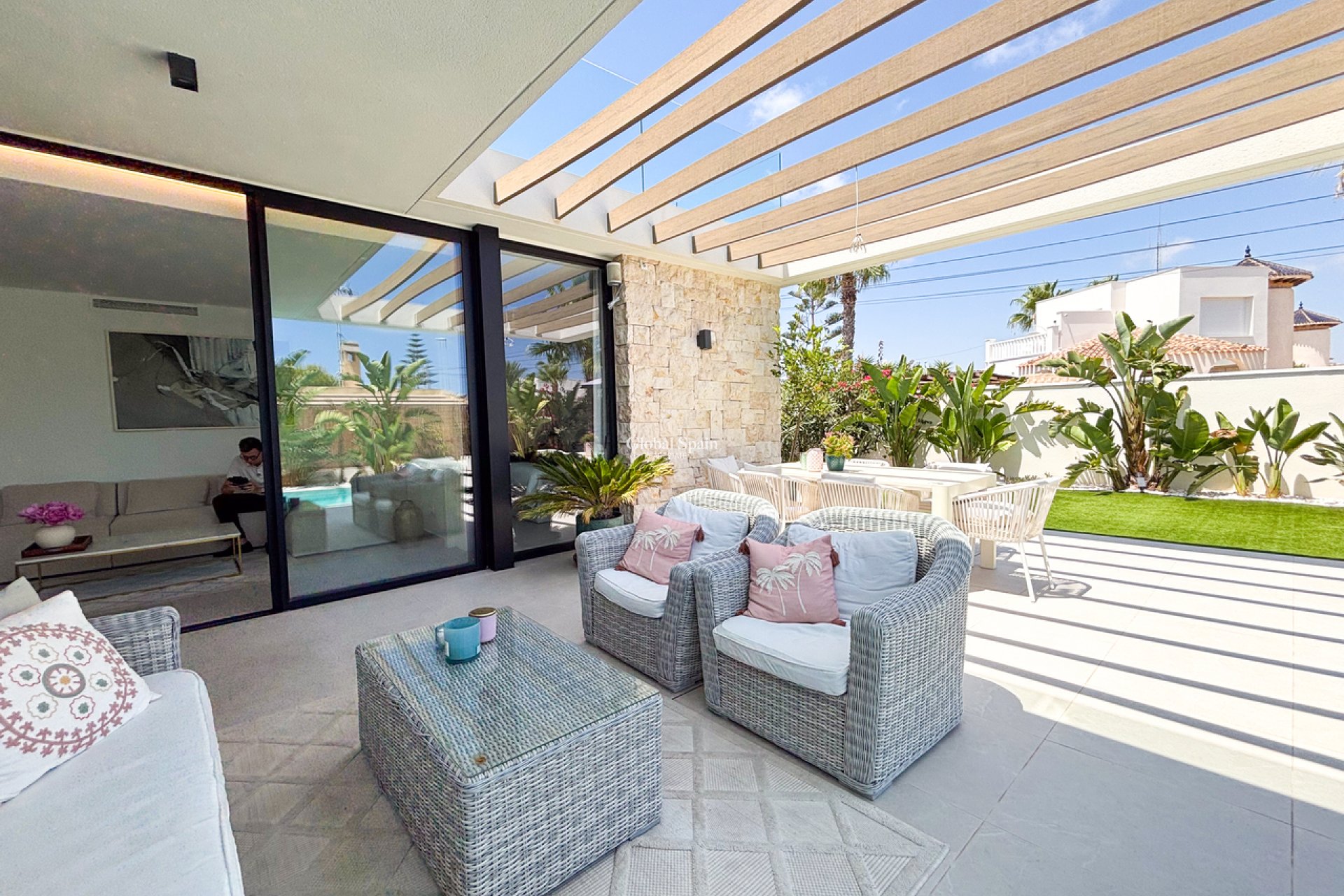 Wederverkoop - VILLA -
CABO ROIG - Costa Blanca