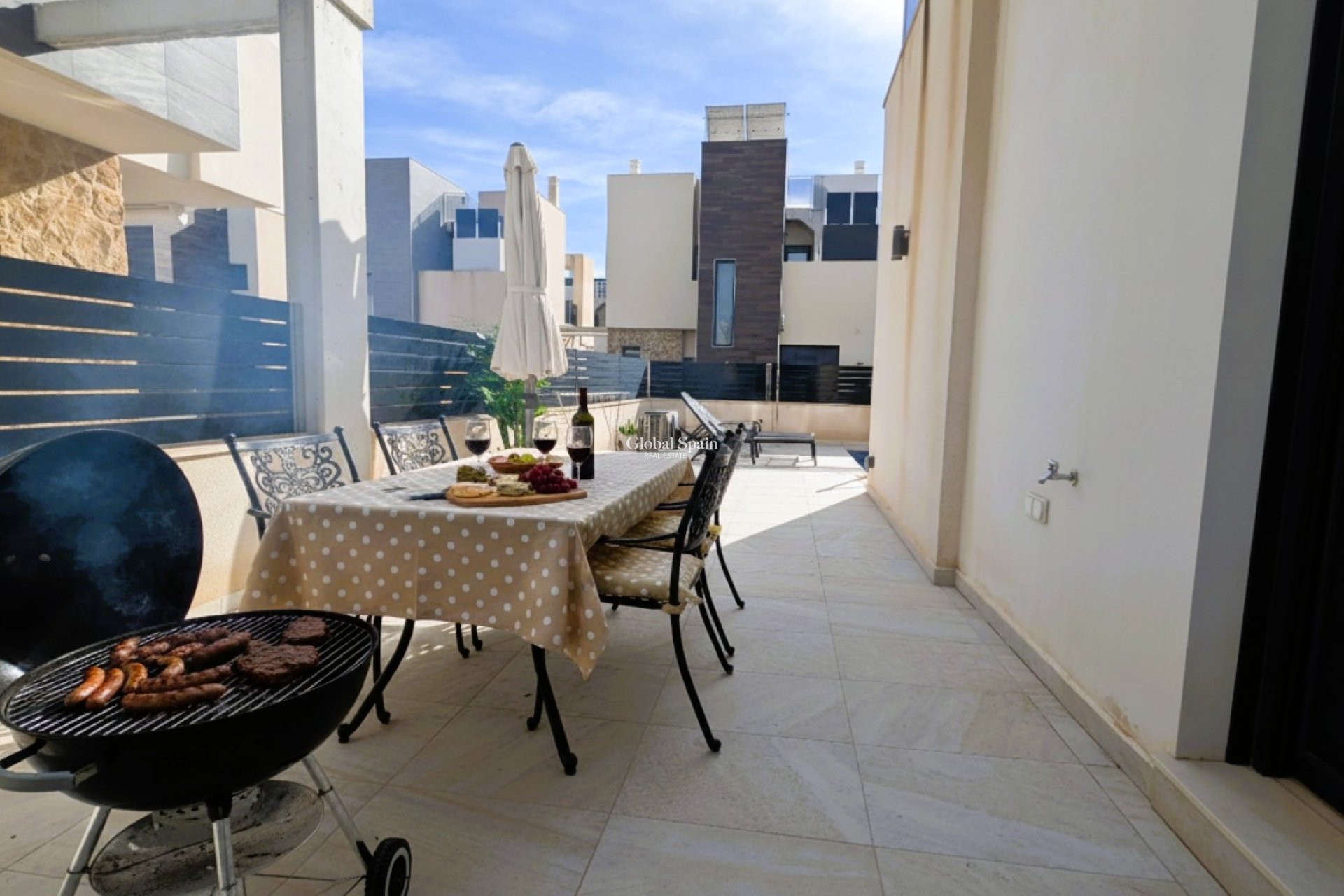 Wederverkoop - VILLA -
CABO ROIG - Costa Blanca