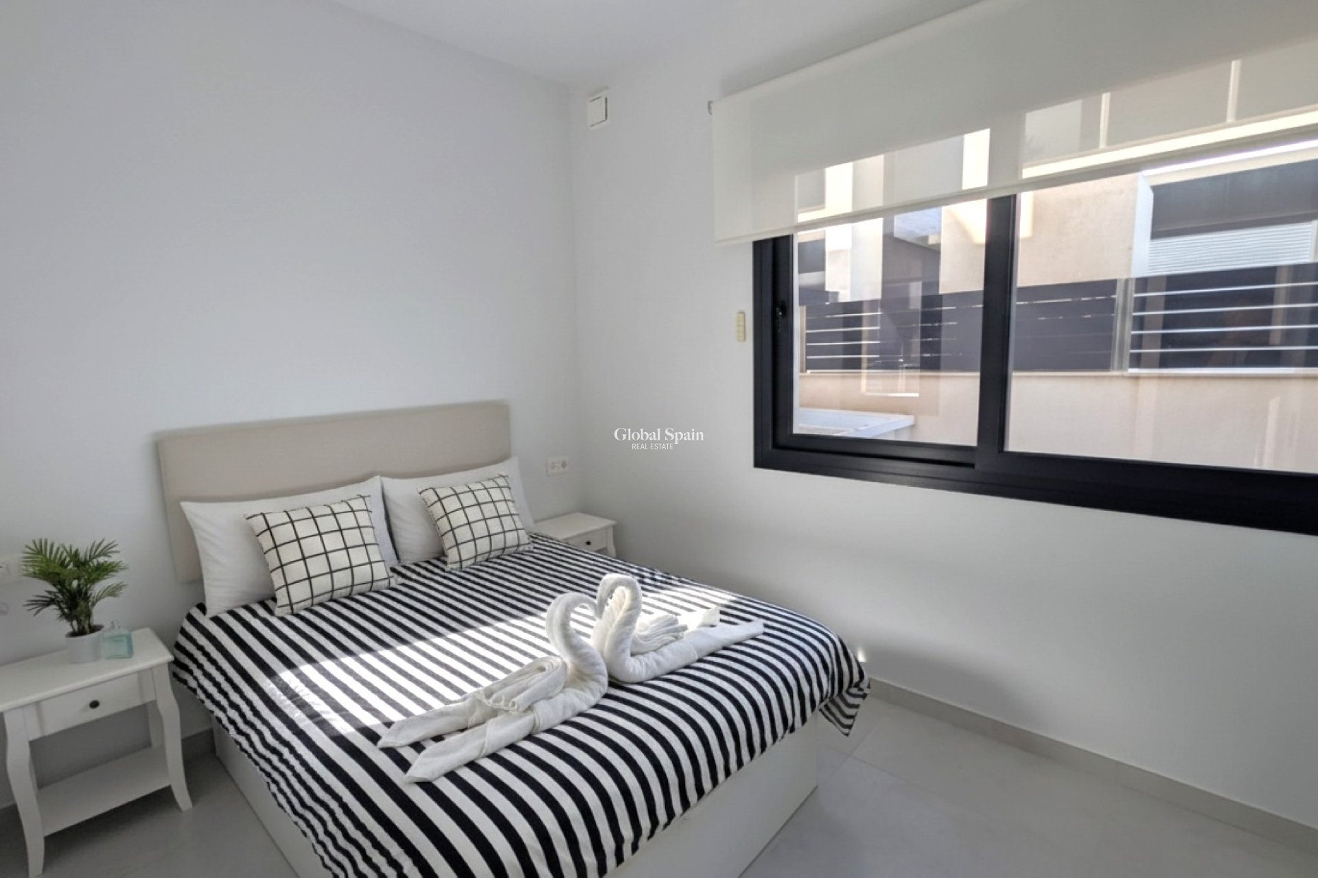 Wederverkoop - VILLA -
CABO ROIG - Costa Blanca