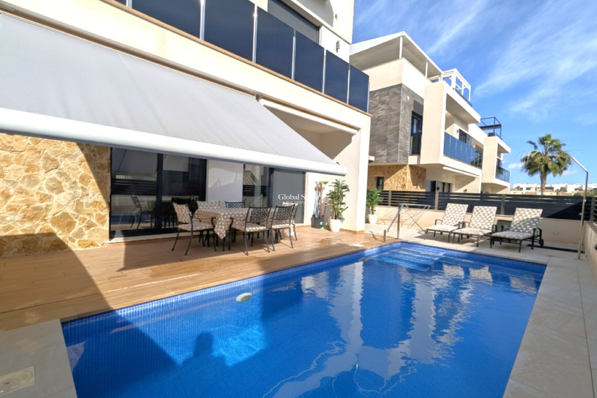 Wederverkoop - VILLA -
CABO ROIG - Costa Blanca