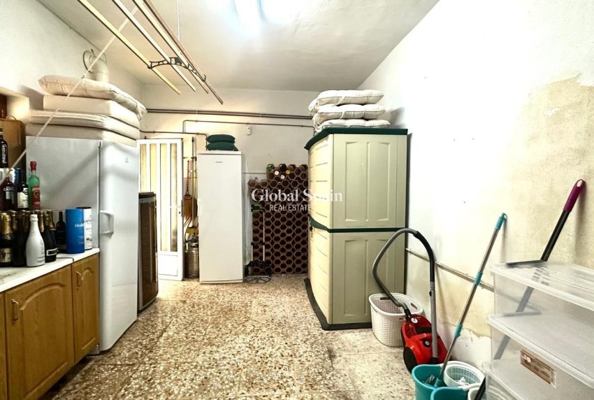 Wederverkoop - VILLA -
CABO ROIG - Costa Blanca