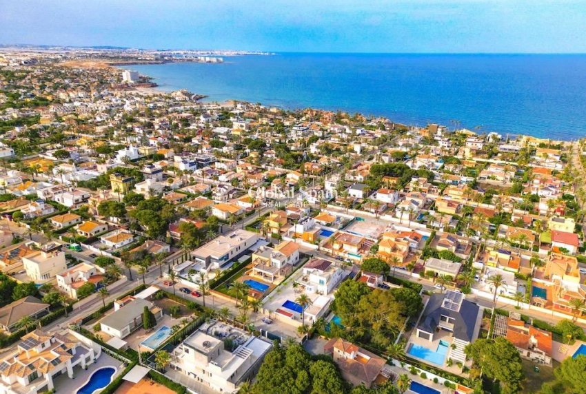 Wederverkoop - Villa -
CABO ROIG - Costa blanca