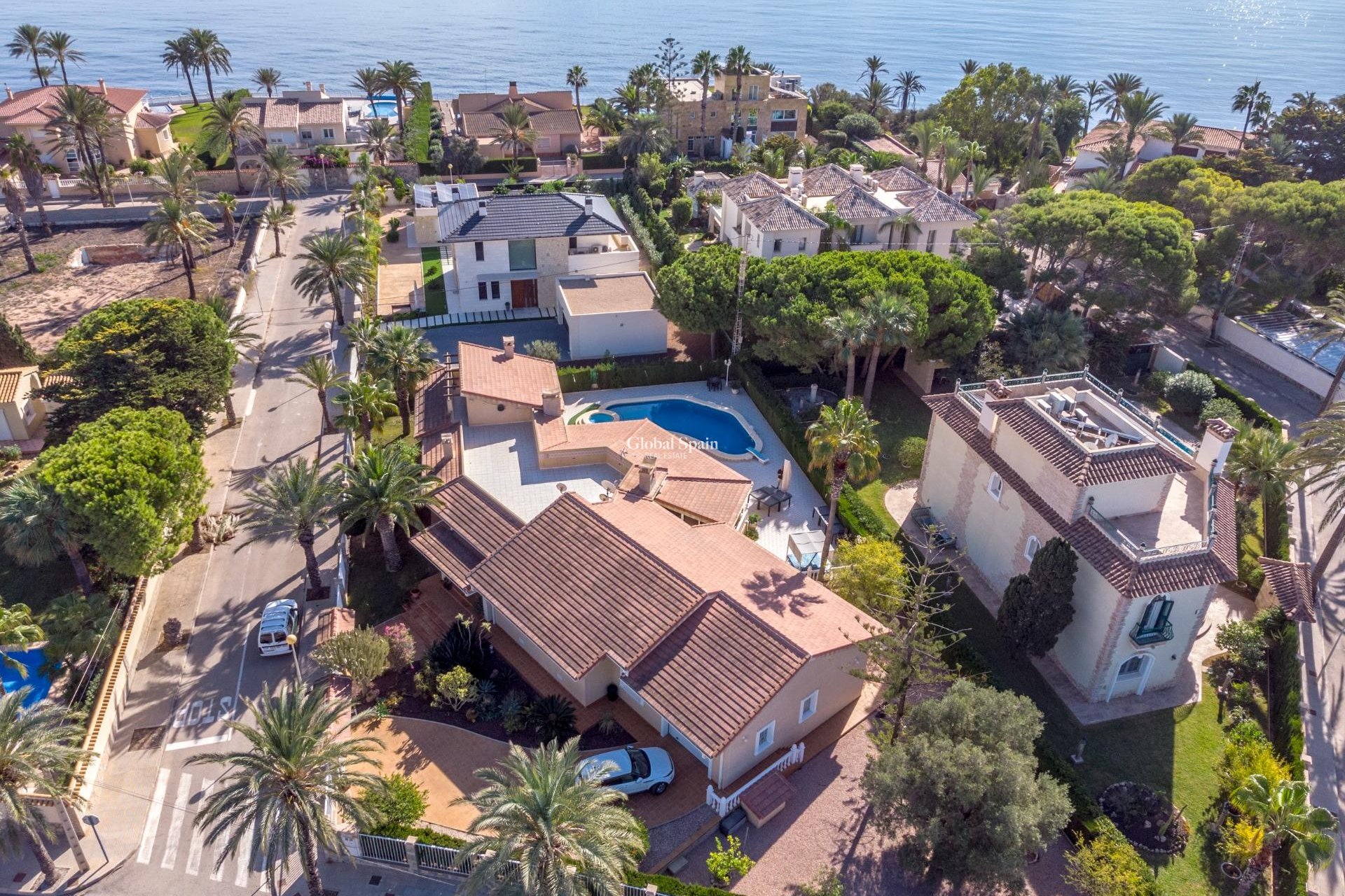 Wederverkoop - VILLA -
CABO ROIG - MUY CERCA DE LA PLAYA