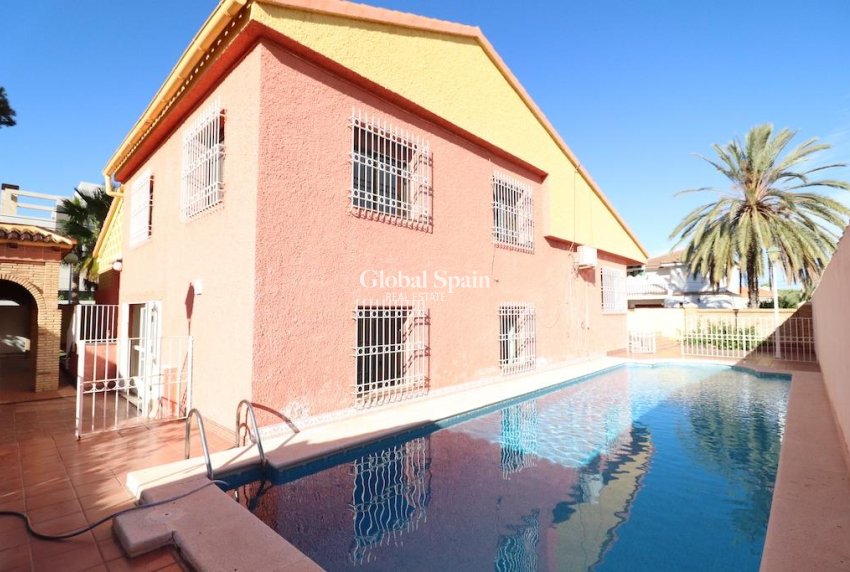 Wederverkoop - Villa -
CABO ROIG - MUY CERCA DE LA PLAYA