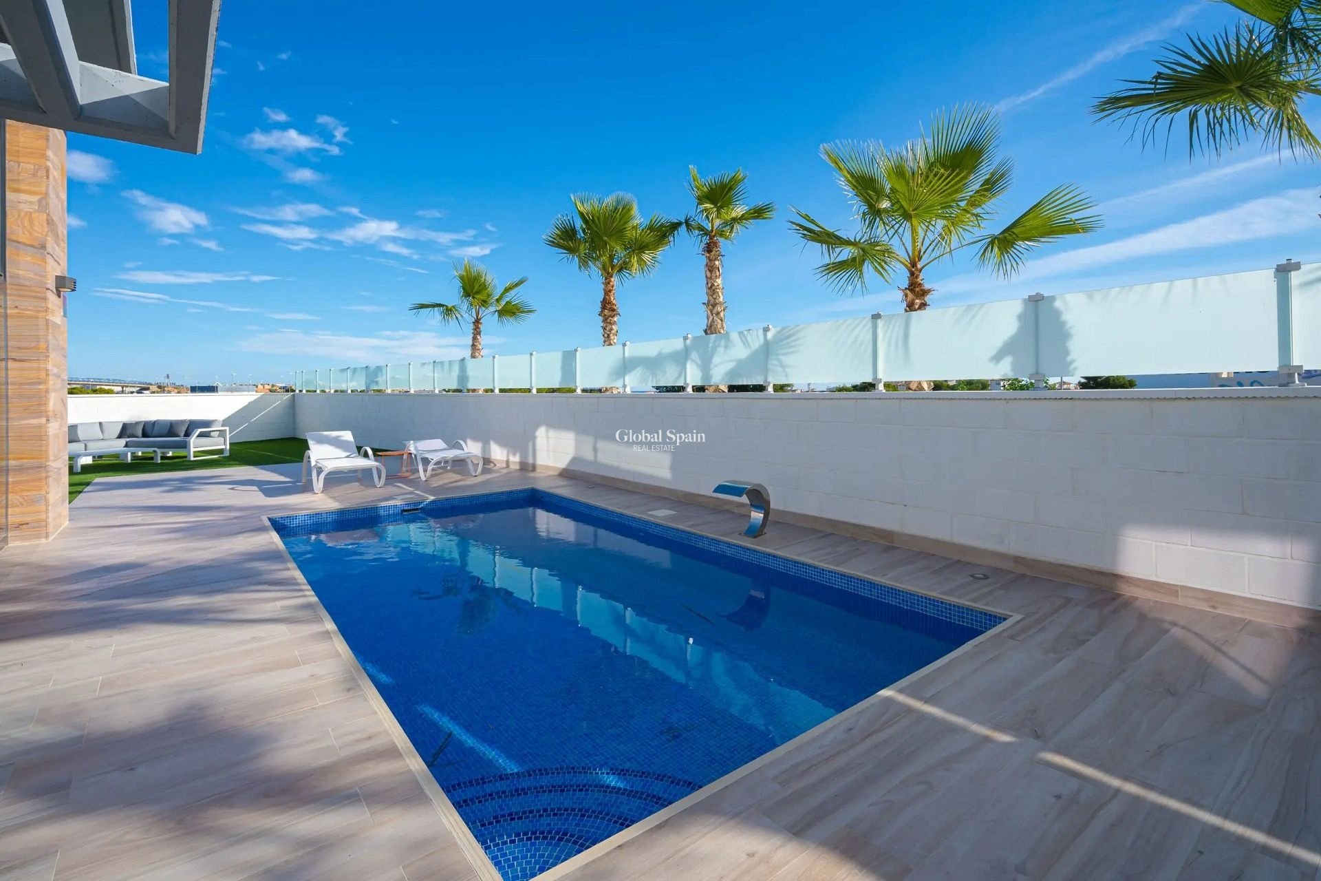 Wederverkoop - Villa -
CABO ROIG
