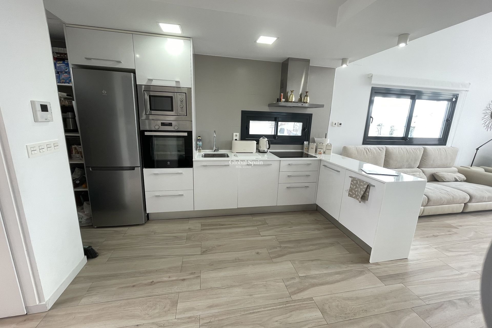 Wederverkoop - Villa -
CABO ROIG