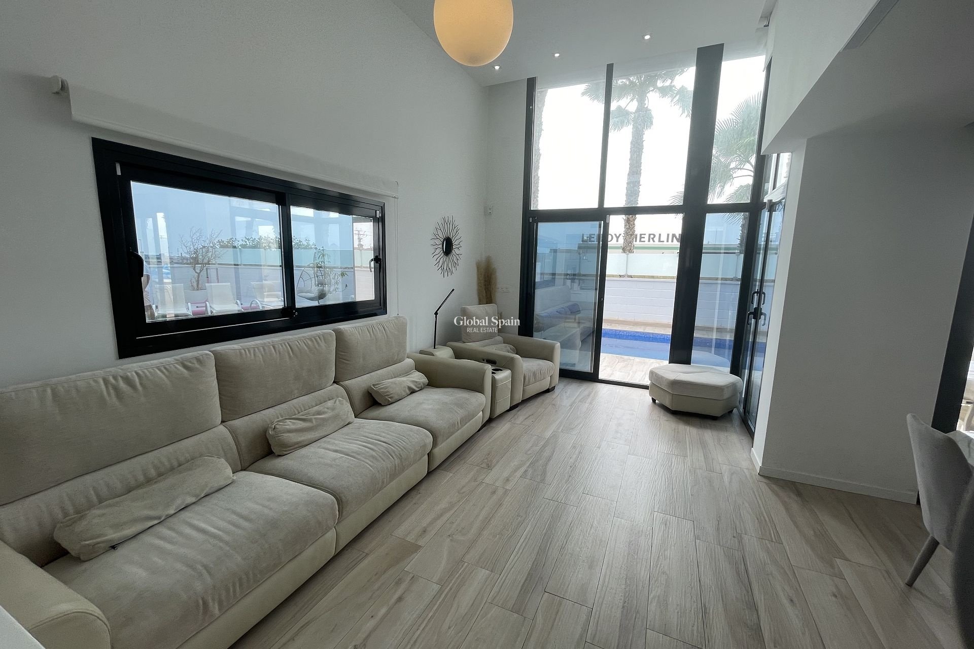 Wederverkoop - Villa -
CABO ROIG