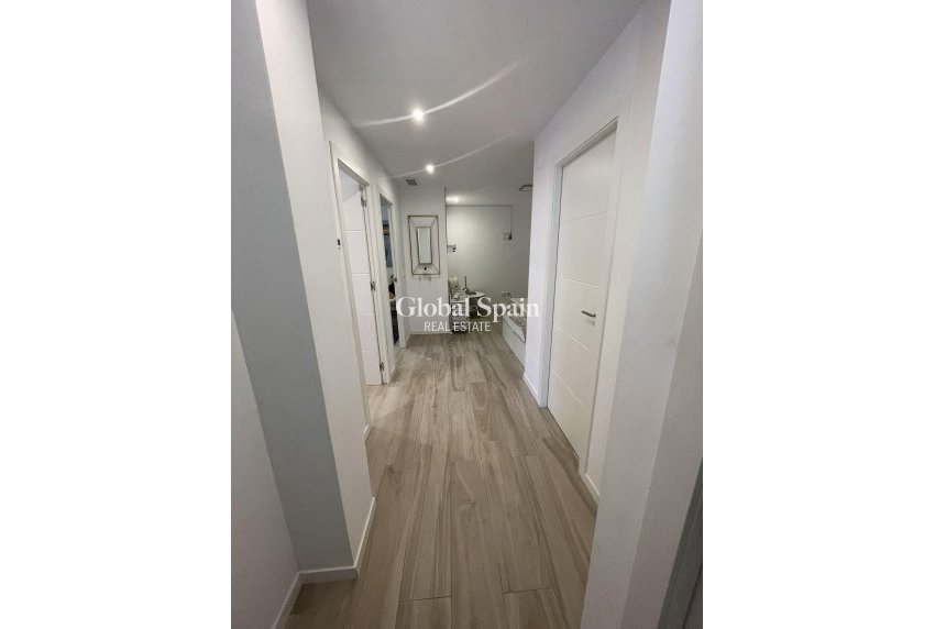 Wederverkoop - Villa -
CABO ROIG