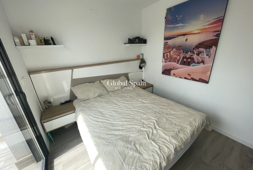 Wederverkoop - Villa -
CABO ROIG