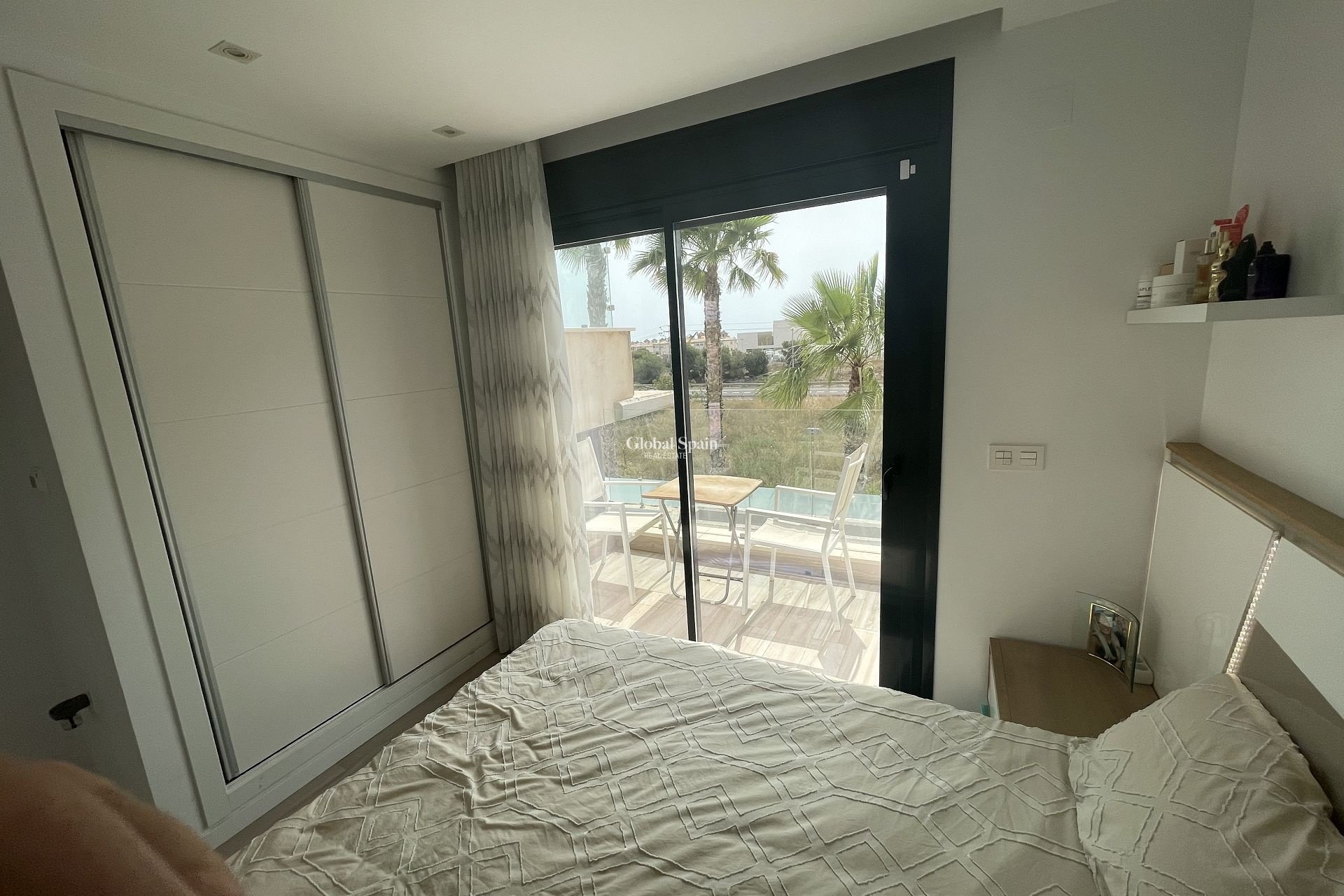 Wederverkoop - Villa -
CABO ROIG