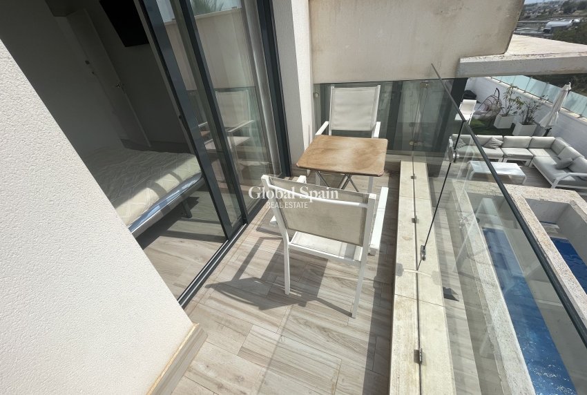 Wederverkoop - Villa -
CABO ROIG