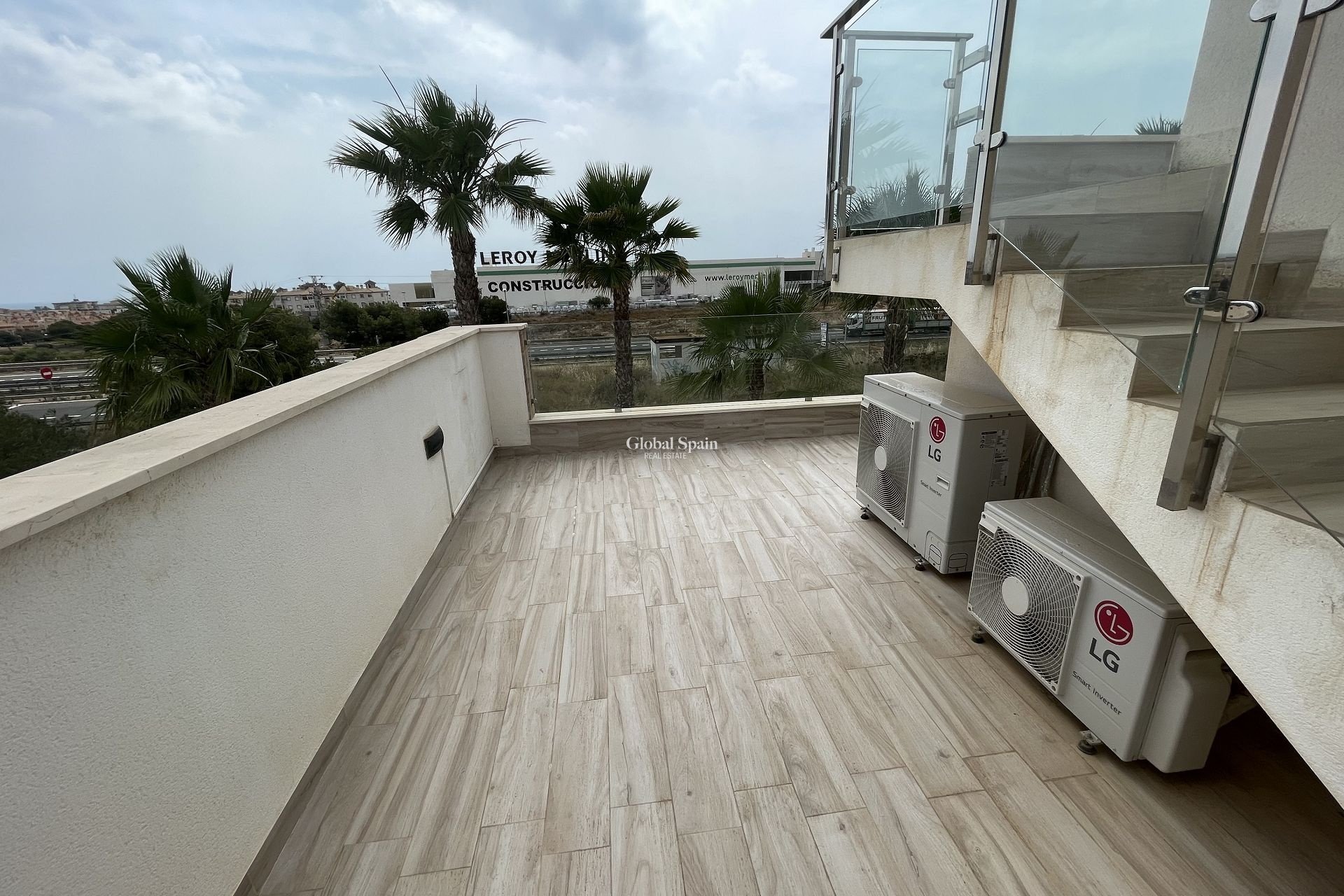 Wederverkoop - Villa -
CABO ROIG