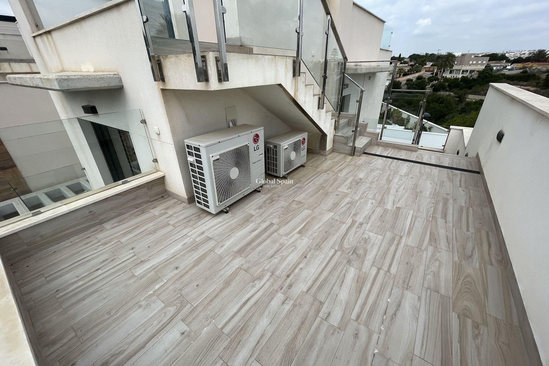 Wederverkoop - Villa -
CABO ROIG