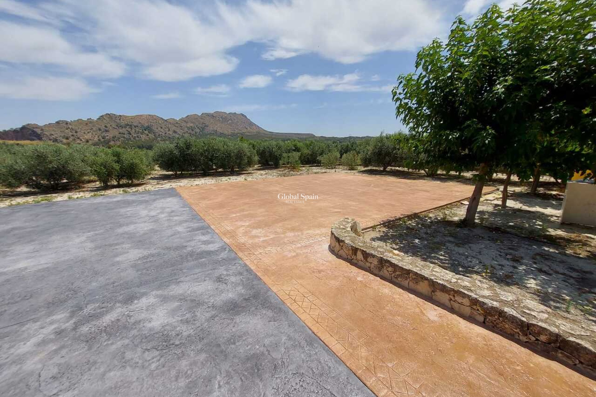 Wederverkoop - VILLA -
CALASPARRA - Inland