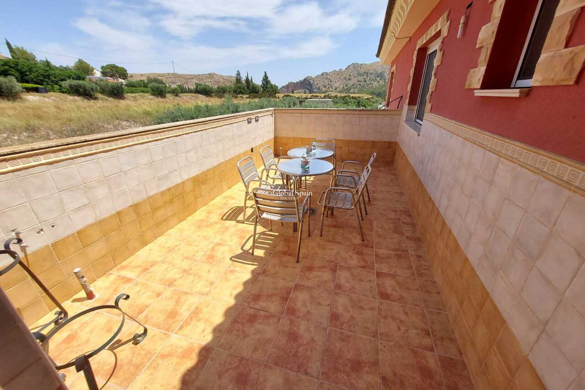 Wederverkoop - VILLA -
CALASPARRA - Inland