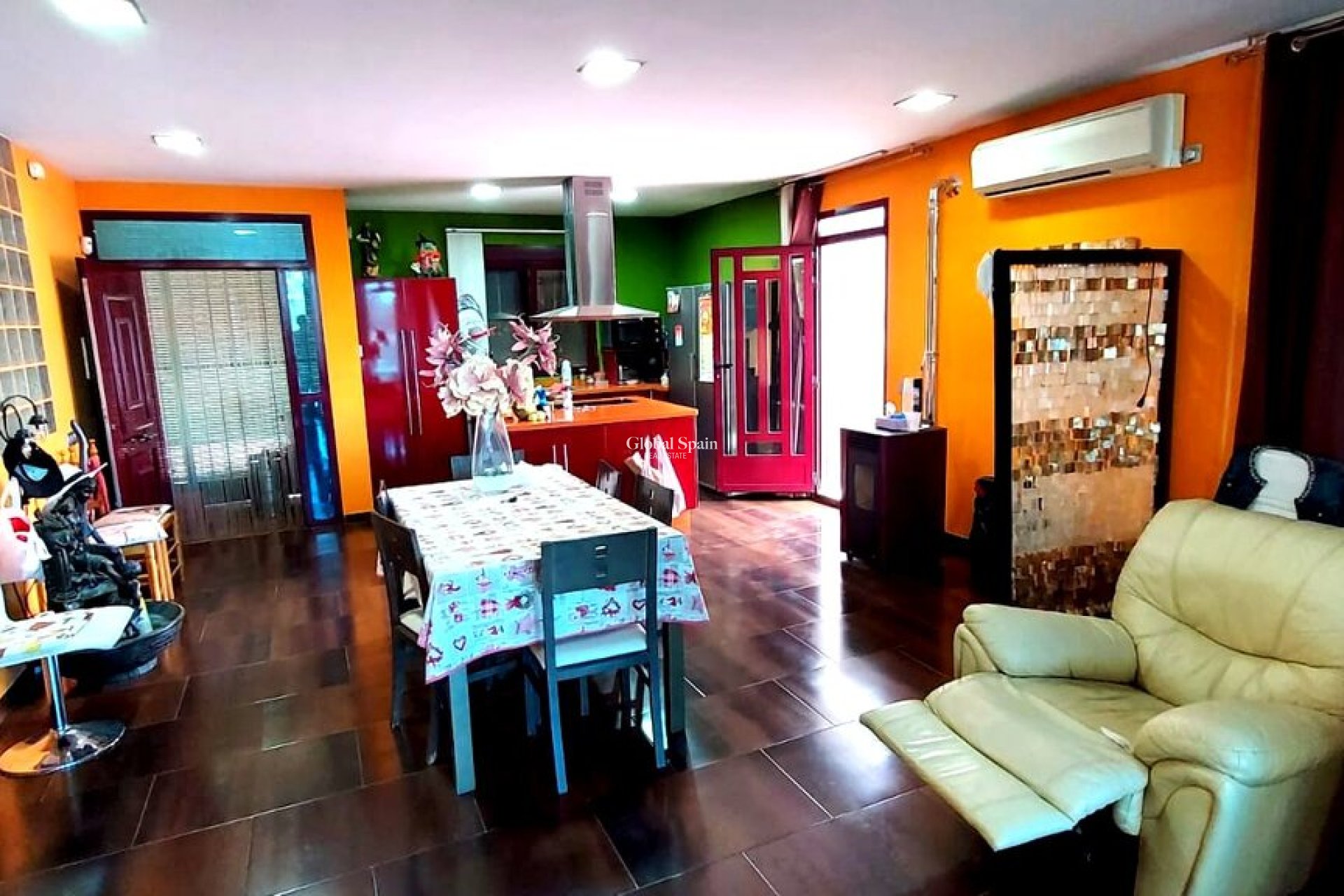 Wederverkoop - VILLA -
CALASPARRA - Inland