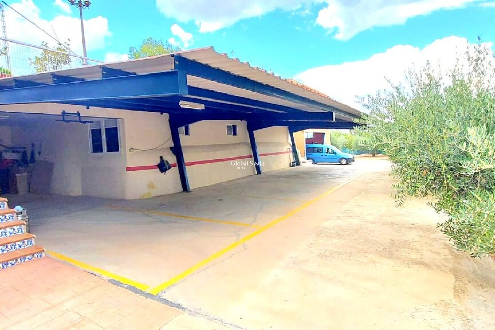 Wederverkoop - VILLA -
CALASPARRA - Inland