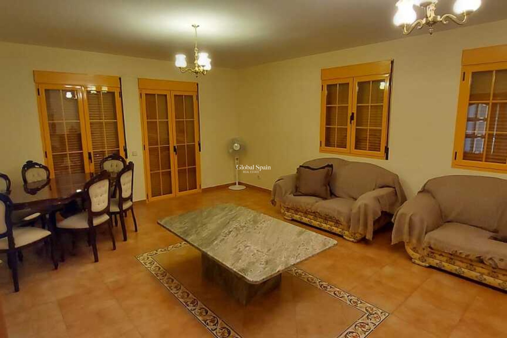 Wederverkoop - VILLA -
CALASPARRA - Inland