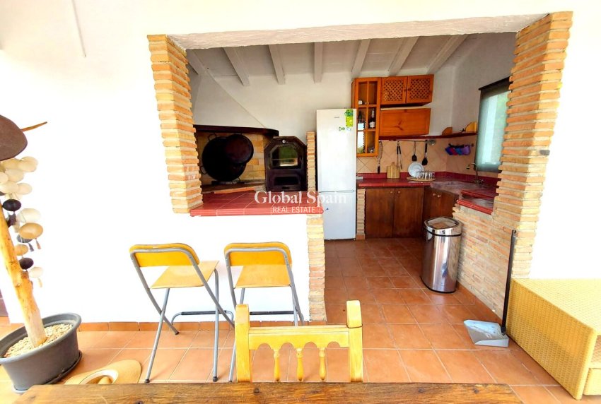 Wederverkoop - VILLA -
CALASPARRA - Inland