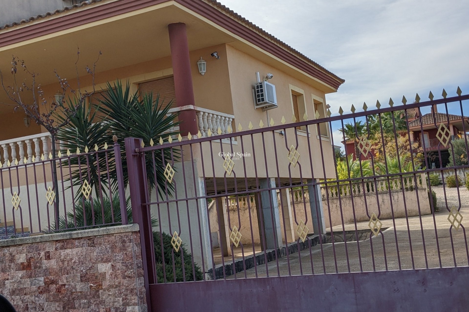 Wederverkoop - VILLA -
CALASPARRA - Inland