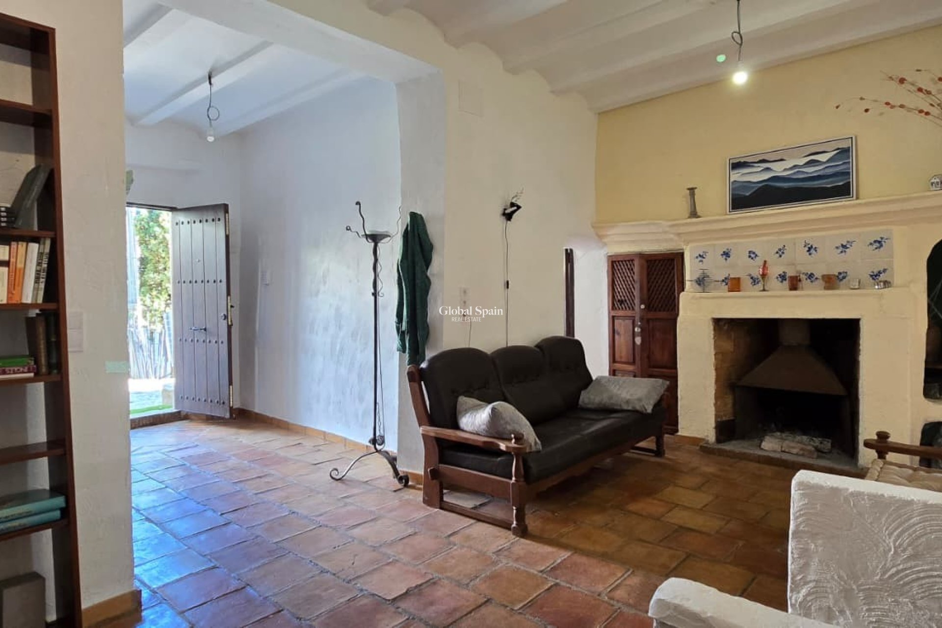 Wederverkoop - VILLA -
CALLOSA D'EN SARRIÀ - Callosa De Ensarrià