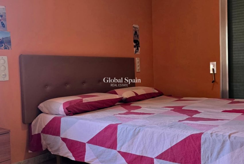 Wederverkoop - VILLA -
CALLOSA D'EN SARRIÀ - Callosa De Ensarrià