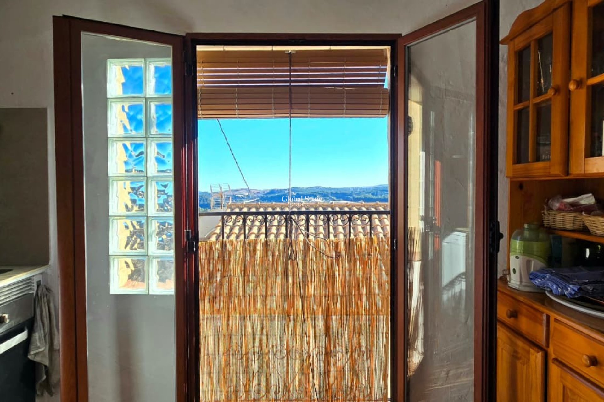 Wederverkoop - VILLA -
CALLOSA D'EN SARRIÀ - Callosa De Ensarrià