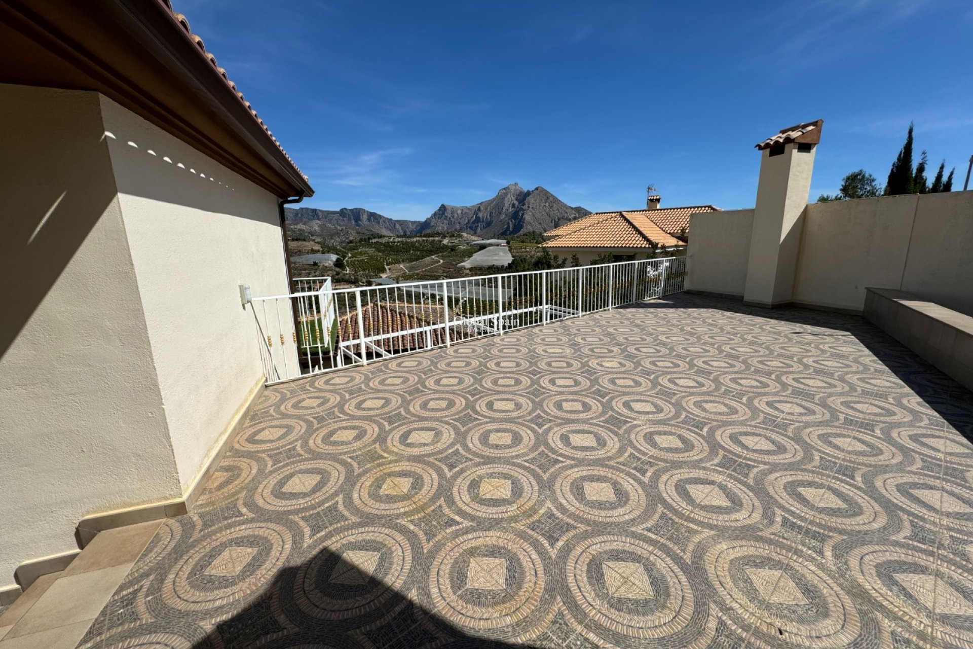 Wederverkoop - VILLA -
CALLOSA D'EN SARRIÀ - Callosa De Ensarrià