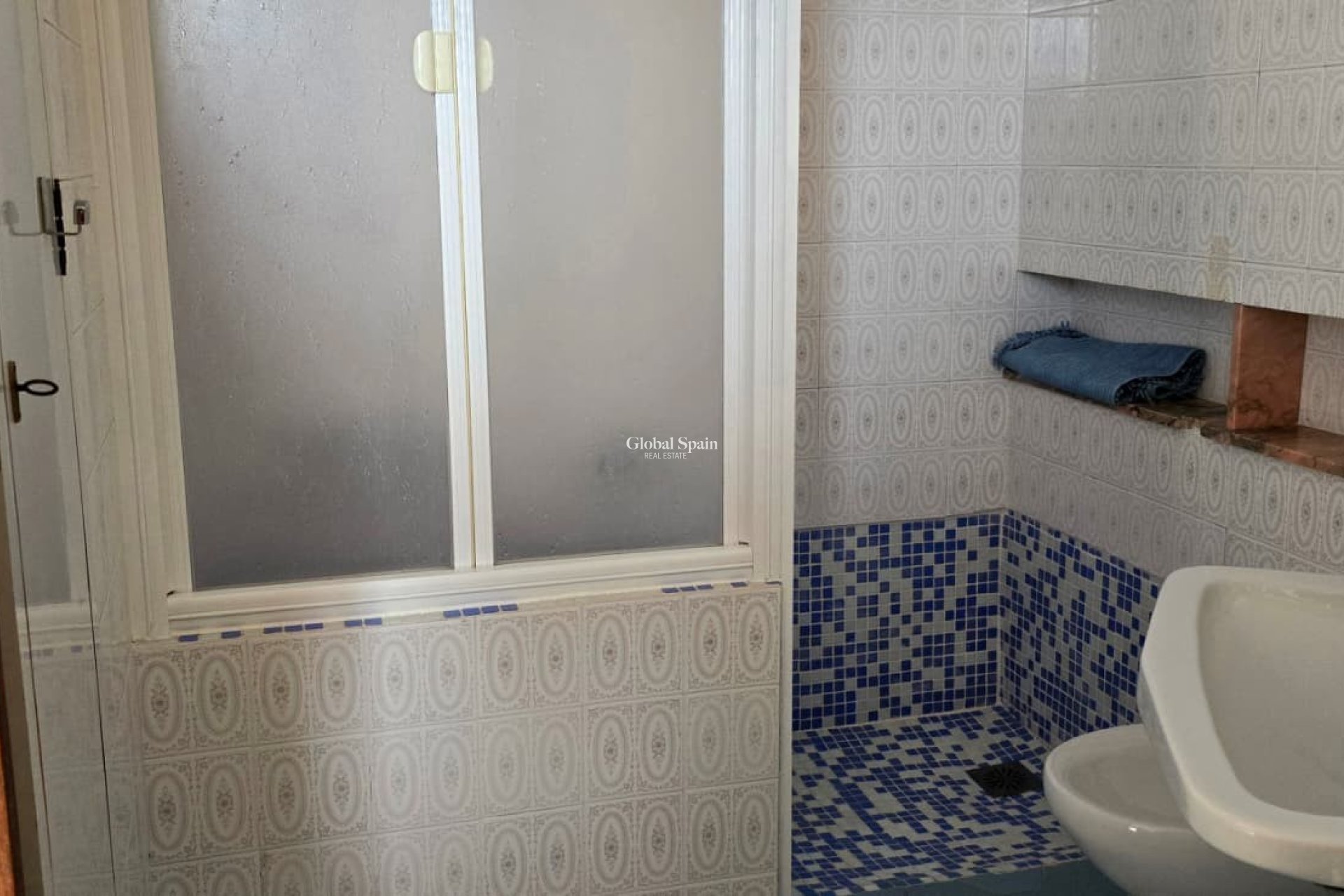 Wederverkoop - VILLA -
CALLOSA D'EN SARRIÀ - Callosa De Ensarrià