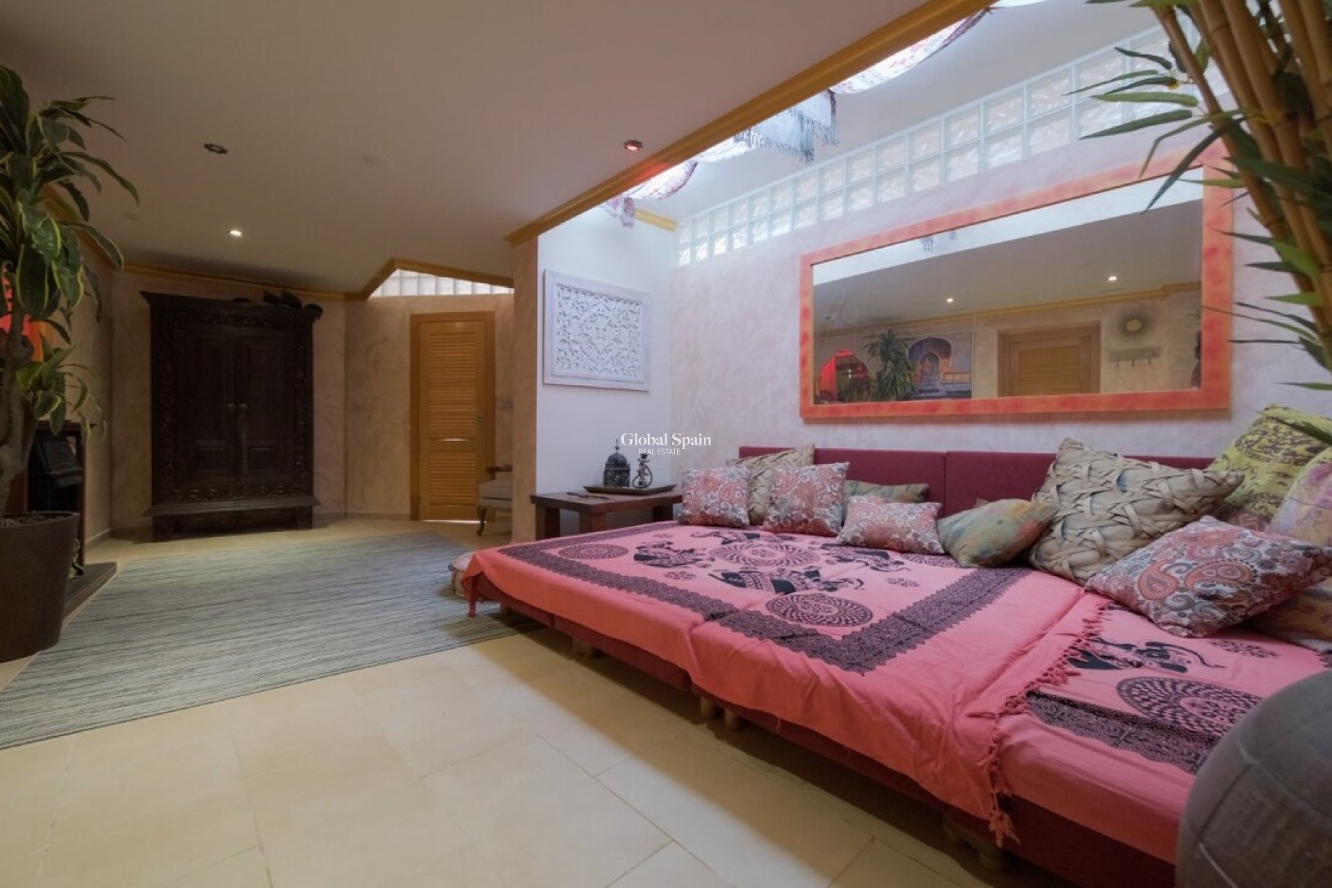 Wederverkoop - VILLA -
CALLOSA D'EN SARRIÀ - Costa Blanca