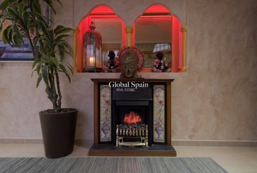 Wederverkoop - VILLA -
CALLOSA D'EN SARRIÀ - Costa Blanca