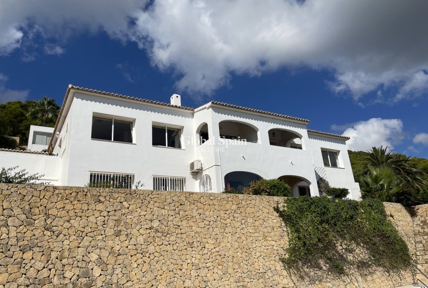 Wederverkoop - VILLA -
CALPE - Costa Blanca