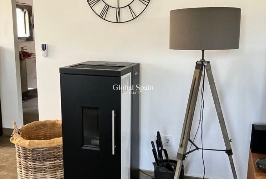 Wederverkoop - VILLA -
CALPE - Costa Blanca