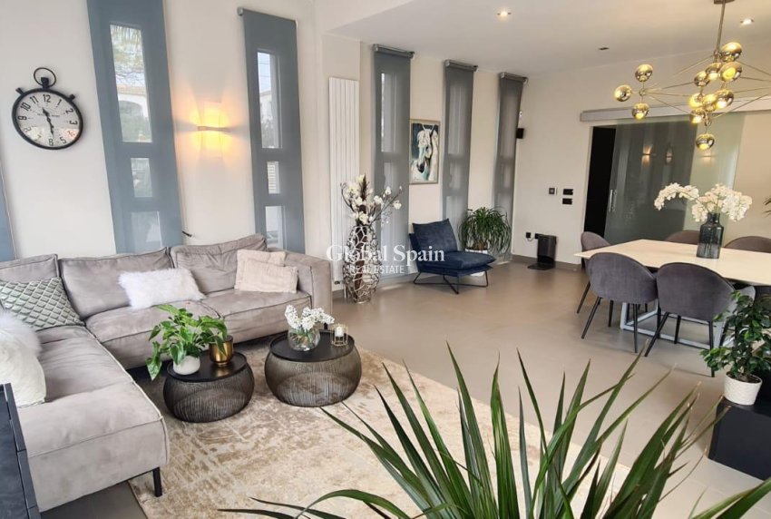 Wederverkoop - VILLA -
CALPE - Costa Blanca