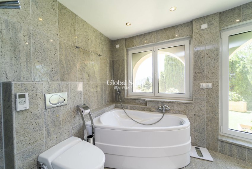 Wederverkoop - VILLA -
CALPE - Costa Blanca