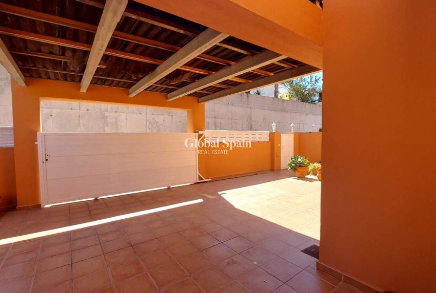 Wederverkoop - VILLA -
CALPE - Costa Blanca
