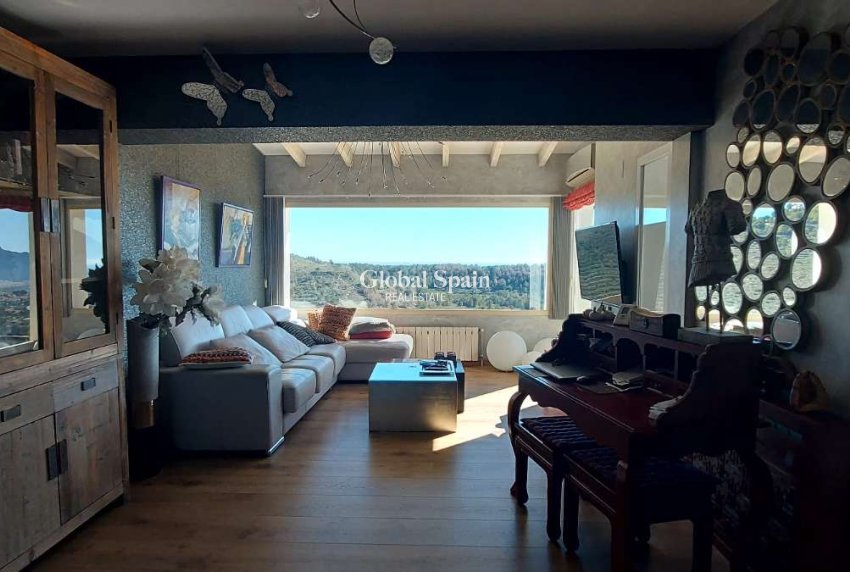 Wederverkoop - VILLA -
CALPE - Costa Blanca