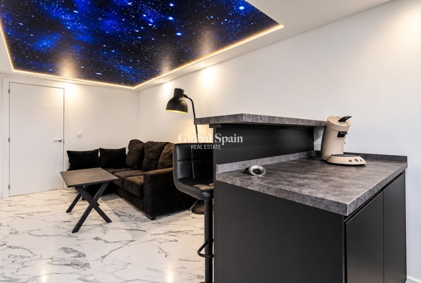 Wederverkoop - VILLA -
CALPE - Zona Levante - Playa Fossa