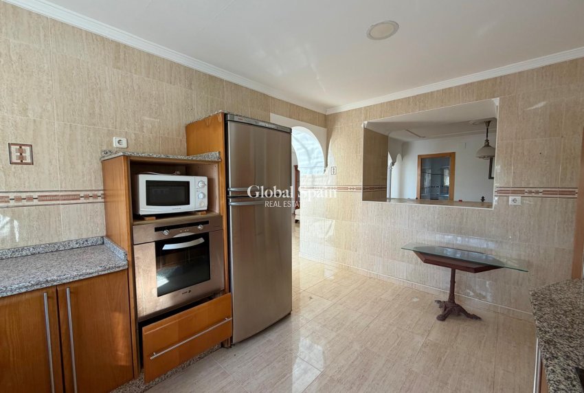 Wederverkoop - VILLA -
CALPE - Zona Playa del Bol - Puerto